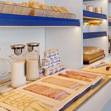 B&B Hotel Benidorm فينيسترات المظهر الخارجي الصورة