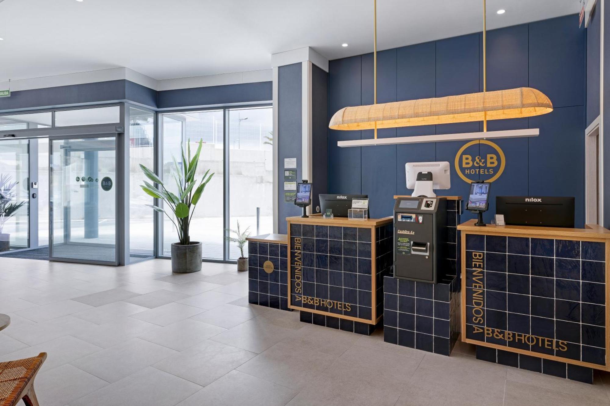 B&B Hotel Benidorm فينيسترات المظهر الخارجي الصورة